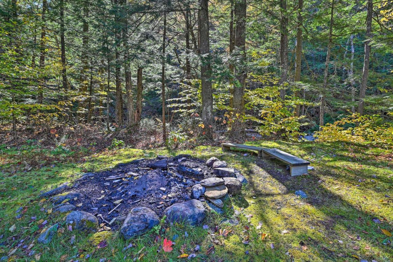 Remote Cabin With Fire Pit 3 Miles To Stowe Mtn! Exterior foto
